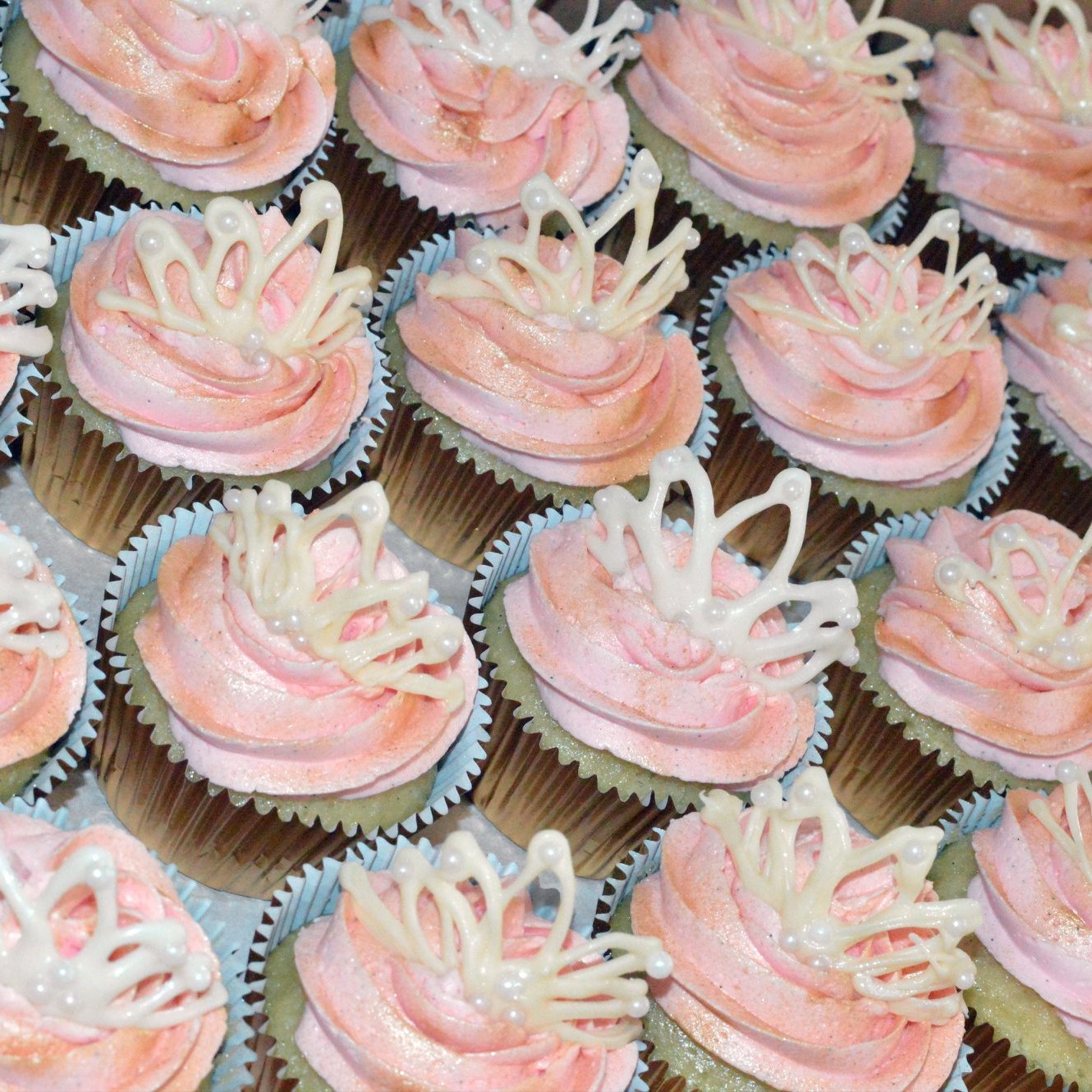 Pink princess crown cupcakes