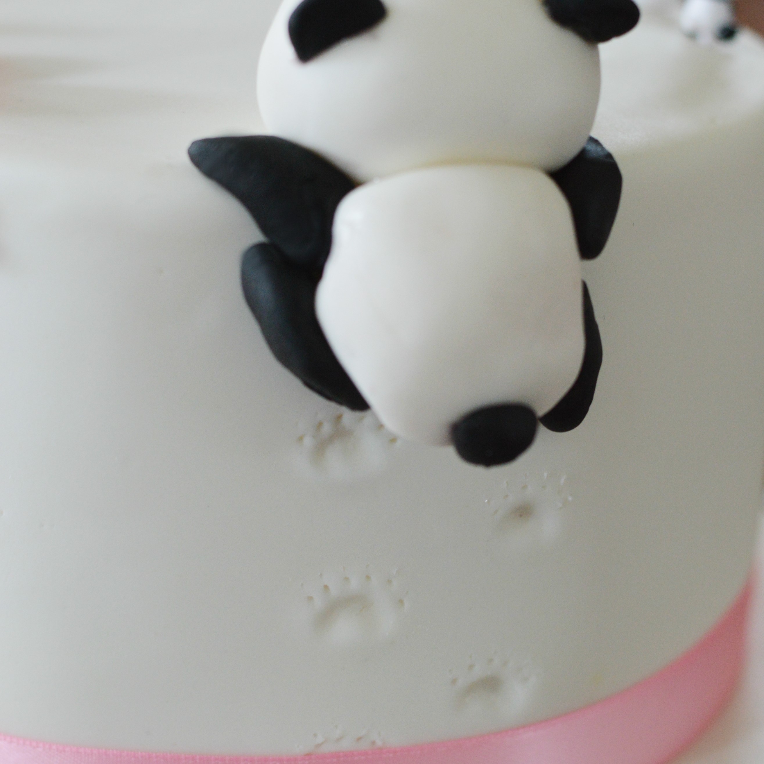 Panda wedding cake details