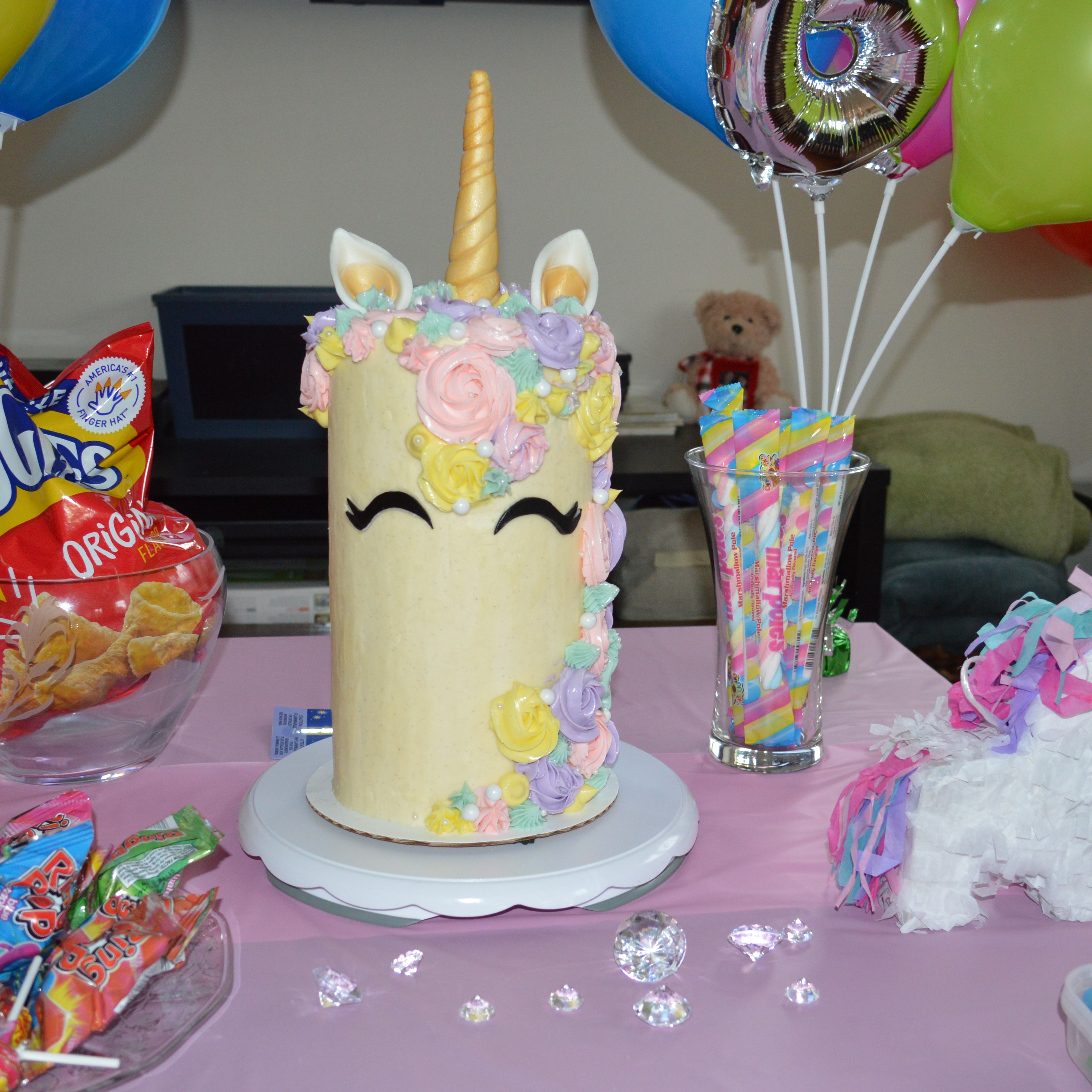 Unicorn cake - front view