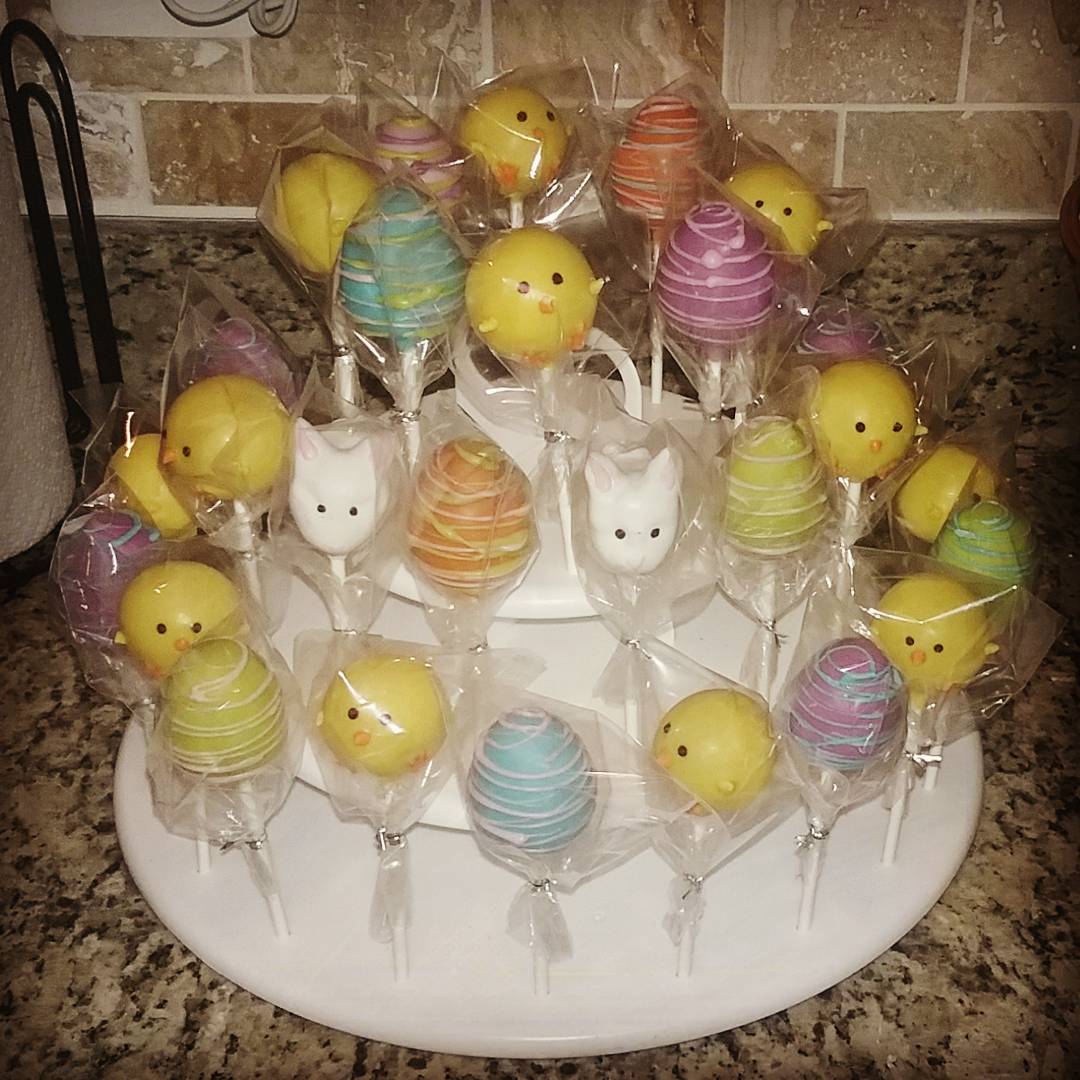 Easter cakepops on display stand