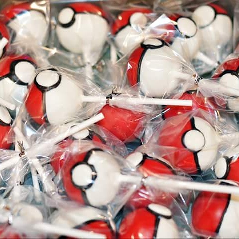 Pokeball cakepop